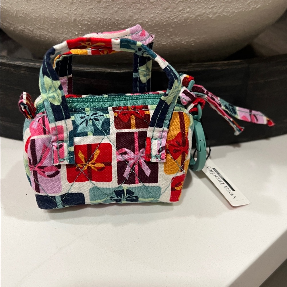 Cute. Vera Bradley Mini Coin purse Keychain - Picture 15 of 16